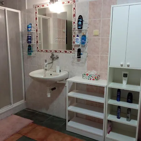 Cely Rodinny Dum Na Venkove Villa *
