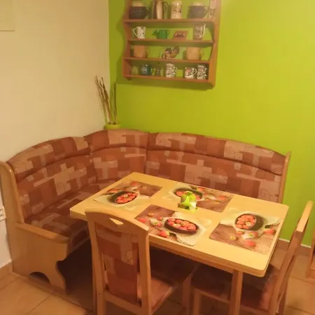 Cely Rodinny Dum Na Venkove Villa *