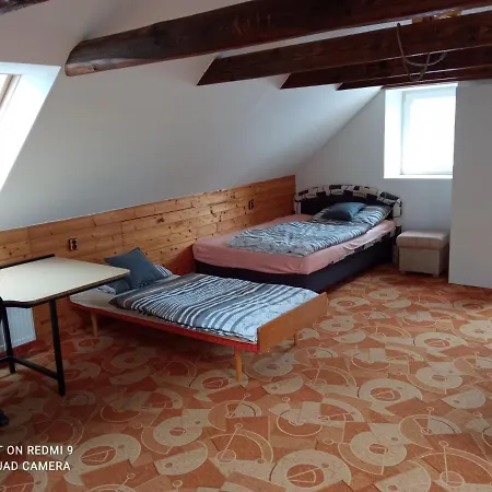 Cely Rodinny Dum Na Venkove Villa Kouřim