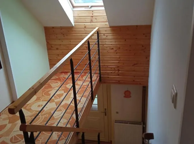 Cely Rodinny Dum Na Venkove *