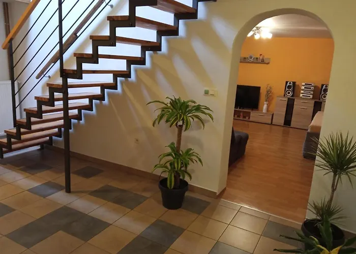 Cely Rodinny Dum Na Venkove *