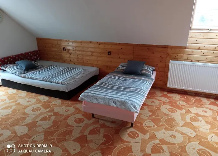 Cely Rodinny Dum Na Venkove فيلة Kouřim